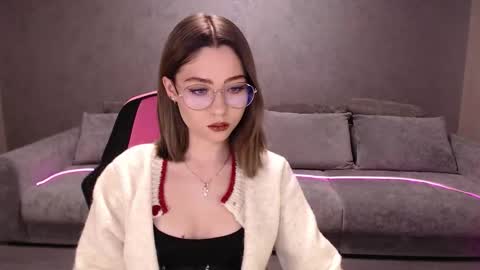 Tessa online show from December 2, 10:57 am