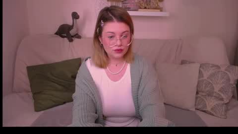 TESSA online show from January 22, 3:31 am