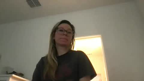 Daphne Summers online show from December 14, 6:25 pm