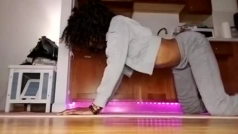 sexi lexi online show from December 8, 2:46 am