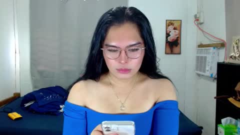 tgirlselena online show from November 26, 12:52 am