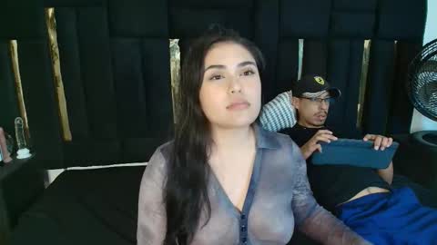 T H A I S  online show from December 18, 9:54 pm