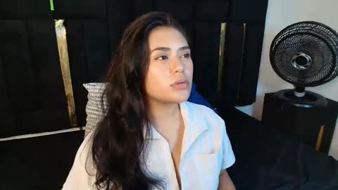 T H A I S  online show from March 17, 10:26 pm