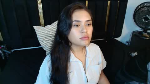 T H A I S  online show from April 6, 12:19 am