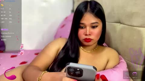 Ms. Thalia online show from December 19, 7:04 am