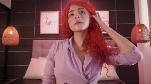 Thalia online show from November 18, 1:03 pm