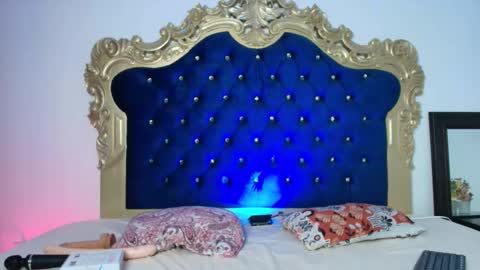 Thamara online show from October 7, 1:51 pm