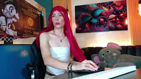 thamara_roberts online show from July 13, 9:18 pm