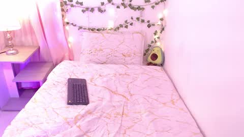 Snapshot of thamarajane1 chatting on September 16, 12:51 pm online show from September 16, 12:51 pm