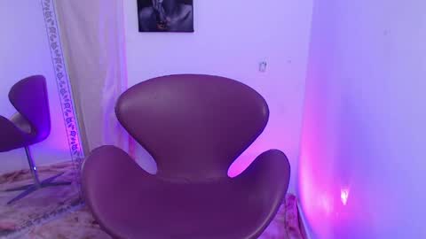   online show from May 13, 12:42 am