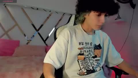 thanier_18 online show from May 13, 7:56 pm