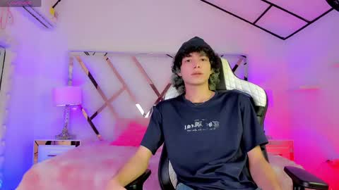 thanier_18 online show from April 14, 7:50 pm