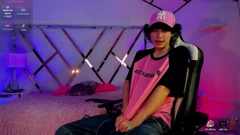 thanier_18 online show from March 12, 7:50 pm