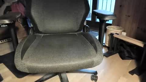 Snapshot of that_swiss_guy chatting on September 21, 5:39 pm that_swiss_guy online show from September 21, 5:39 pm