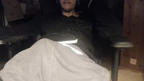 Snapshot of that_swiss_guy chatting on February 18, 12:15 am that_swiss_guy online show from February 18, 12:15 am