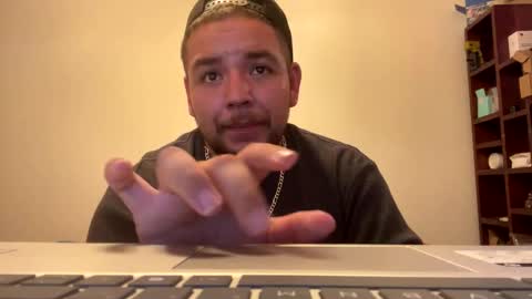 Snapshot of thatguymichael93 chatting on October 27, 10:10 pm thatguymichael93 online show from October 27, 10:10 pm