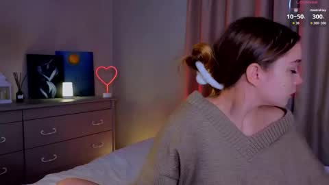 Alice online show from December 3, 11:55 am