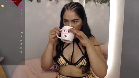 THAYSSA ROSS online show from February 28, 8:35 pm