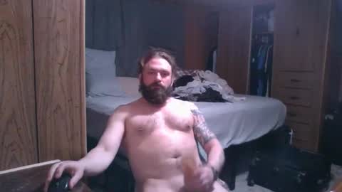 Snapshot of the4stringmotha chatting on October 29, 11:01 am BiggerINalaska online show from October 29, 11:01 am