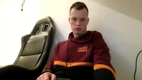 Dennis online show from December 17, 9:10 pm