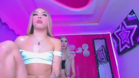 the_blondes_princesses online show from July 11, 5:45 am