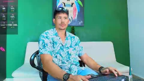 SCOTT  THEO  KAMERON  GENDERSON online show from December 18, 7:53 pm