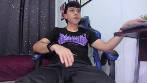 the_skinnyguys online show from January 15, 11:35 pm