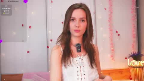 My name is Cynthia and Im very happy to see you in my sweet room  online show from May 23, 3:46 am