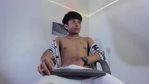 Snapshot of the_weed_guys chatting on January 22, 2:35 pm Danny online show from January 22, 2:35 pm