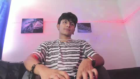 Snapshot of the_weed_guys chatting on December 1, 5:04 pm Danny online show from December 1, 5:04 pm