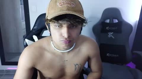 Danny online show from August 2, 10:55 pm