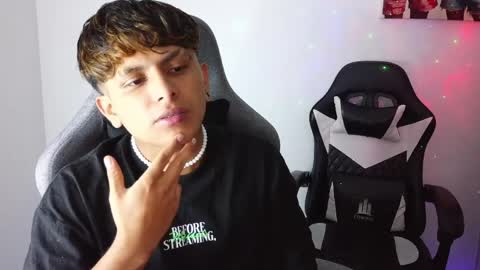 Danny online show from April 7, 6:04 am