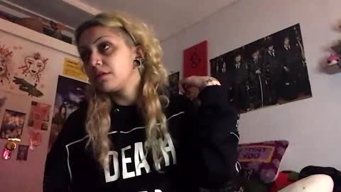 KIng Venus online show from January 1, 6:37 am