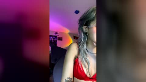 KIng Venus online show from February 22, 3:32 am