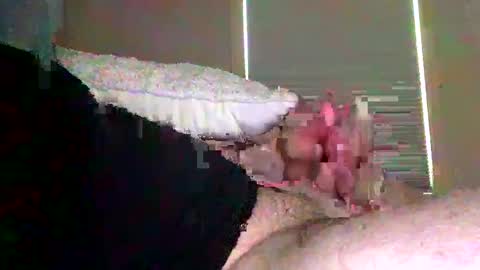 Snapshot of theeslyfox chatting on October 2, 4:28 pm theeslyfox online show from October 2, 4:28 pm