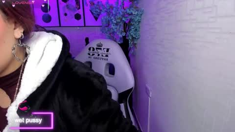 Theia  online show from November 4, 1:12 pm