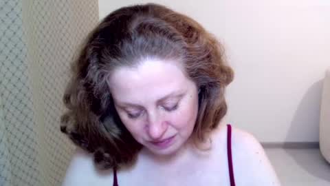 Ella online show from April 19, 6:10 pm
