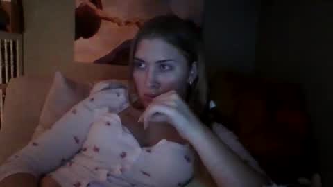 Little Bambii online show from February 27, 2:48 am