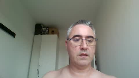 Themohican online show from May 28, 3:43 pm
