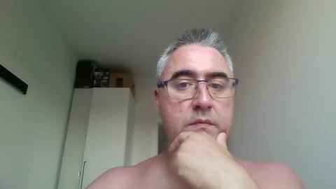 Themohican online show from May 31, 12:48 pm