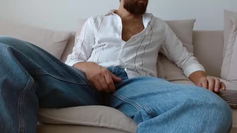 TheMonarchGoat online show from September 13, 9:23 am