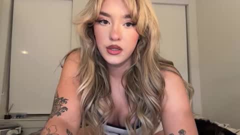 mykala online show from October 26, 12:33 am