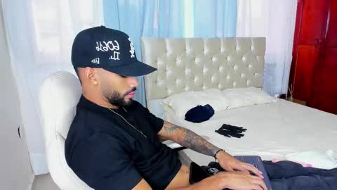 theo_sky1 online show from September 16, 7:50 pm