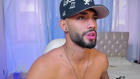 theo_sky1 online show from September 19, 1:37 pm