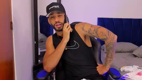 theo_sky1 online show from October 3, 9:12 pm