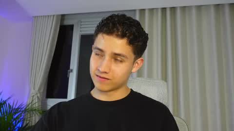  THEO- MATEO  online show from March 7, 11:49 pm