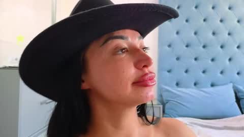 Theowonder online show from February 22, 8:29 am