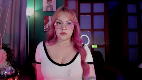 Snapshot of theprincess_rosee chatting on October 16, 3:50 am Rosie  online show from October 16, 3:50 am