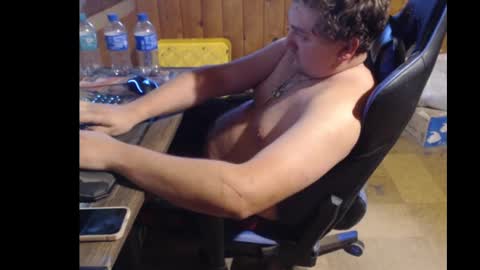 Snapshot of therealbigcheese0695 chatting on September 15, 9:05 pm therealbigcheese0695 online show from September 15, 9:05 pm