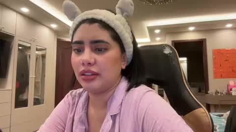 Snapshot of therealcamilabaddie chatting on October 17, 4:16 am therealcamilabaddie online show from October 17, 4:16 am